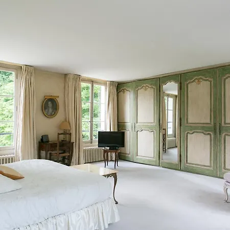 Chateau De Bury *