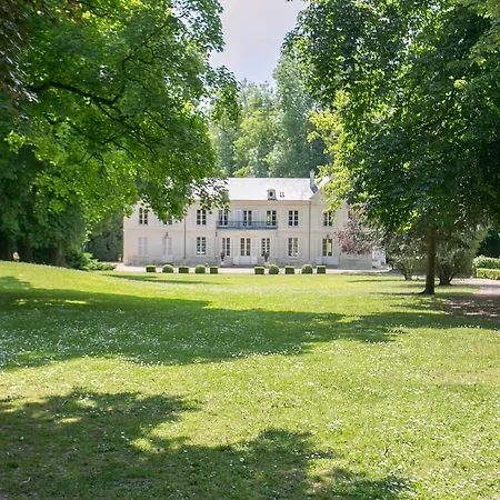 Chateau De Bury