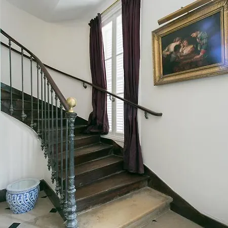 Chateau De Bury *